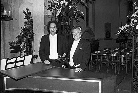 Konrad Ragossnig (guitare) et son fils Thomas (au clavecin)