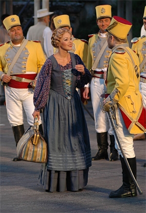 carmen_avenches_1-300x438