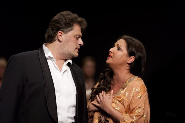 Aleksandrs Antonenko (Otello), Anna Netrebko (Desdemona) © Aline Paley (2)