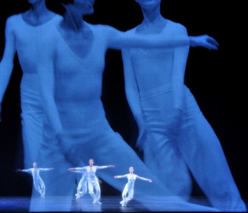 LUCINDA CHILDS'S DANCE- Photo by Sally Cohn