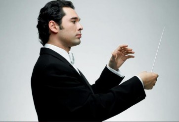 Tugan Sokhiev © Denis Rouvre - Naïve