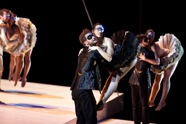 SASHA WALTZ ROMEO UND JULIETTE DEUTSCHE OPER BERLIN Premiere: 18.04.2015