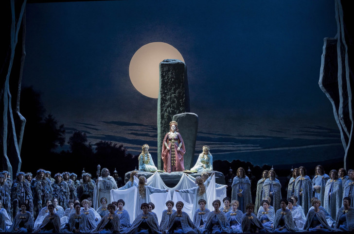 Maria Agresta (Norma) © Ramella&Giannese/Fondazione Teatro Regio di Torino.