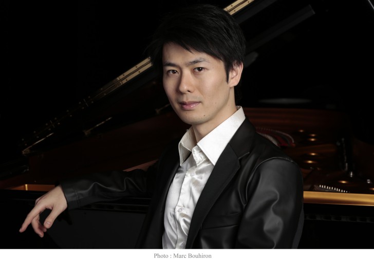 photo by Marc Bouhiron