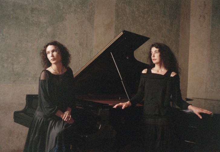 soeurs labèque_ © Brigitte Lacombe