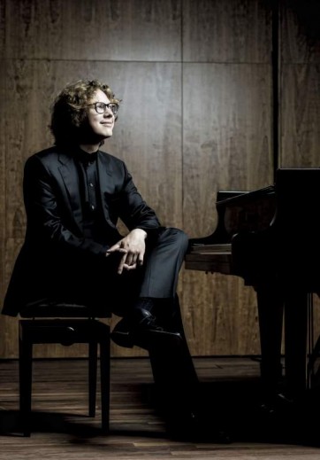 Hannes Minnaar025 - credits Marco Borggreve (8)