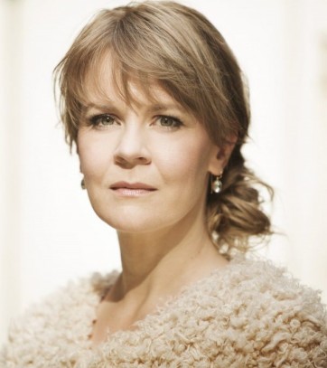 susanna_mälkki_by_simon_fowler