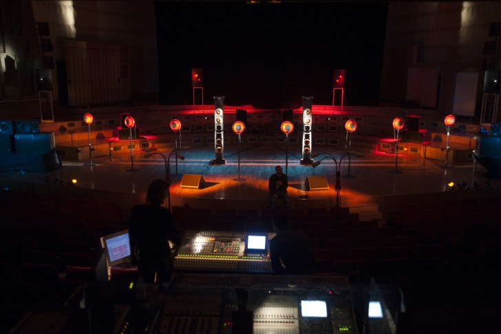 143-acousmonium_salle_olivier_messiaen_2009_photo_didier_allard_ina