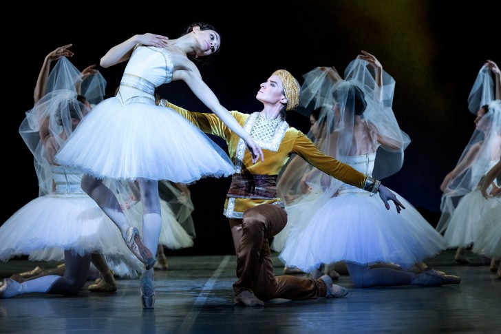 Staatsballett Berlin La Bayadere Alexei Ratmansky, Anna Ol, Dani