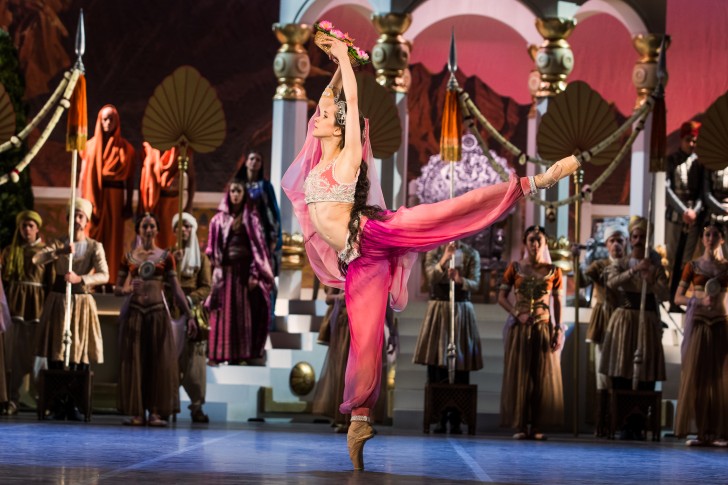 Staatsballett Berlin La Bayadere Alexei Ratmansky, Anna Ol, Dani