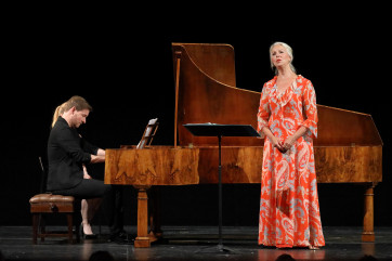 LA A. von Otter K. Bezuidenhout c) W. Hösl