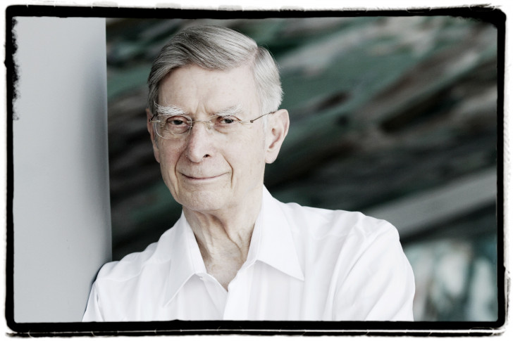 Herbert Blomstedt - schwedisch-amerikanischer Dirigent - Von 1975 bis 1985 war er Chefdirigent der Sächsischen Staatskapelle Dresden und von 1985 bis 1995 Music Director des San Francisco Symphony Orchestra. 1998 bis 2005 leitete er das Gewandhausorchester Leipzig Foto: Martin Lengemann Uhlandstraße 41, 13158 Berlin Tel 01717474588 7% Mwst FA Berlin Friedrichshain/Prenzl. brg Kasseler Bank eG BLZ 52090000 Konto 101048500
