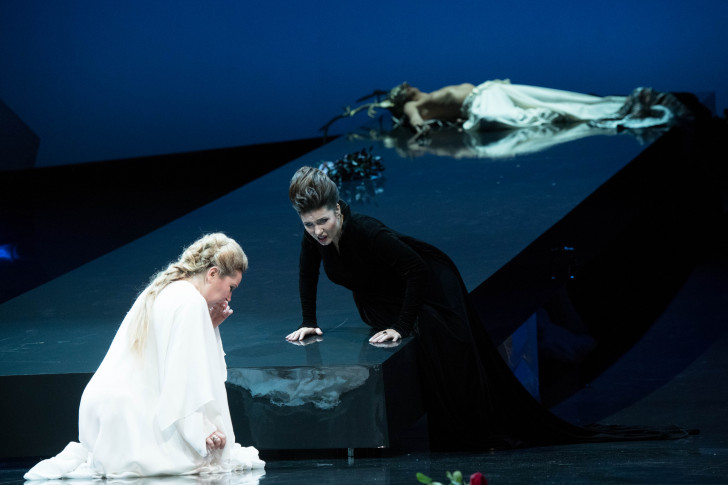 9 - Norma - Karine Deshayes (Adalgisa), Marina Rebeka (Norma) - crÇdit Cosimo Mirco Magliocca