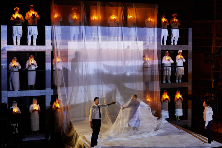 les pecheurs de perle, opera de bizet mis en scene par eric perez au chateau de castelnau