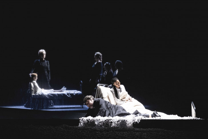 acte1Rusalka_PhotoKlaraBECK_RusalkaG1813NPresse