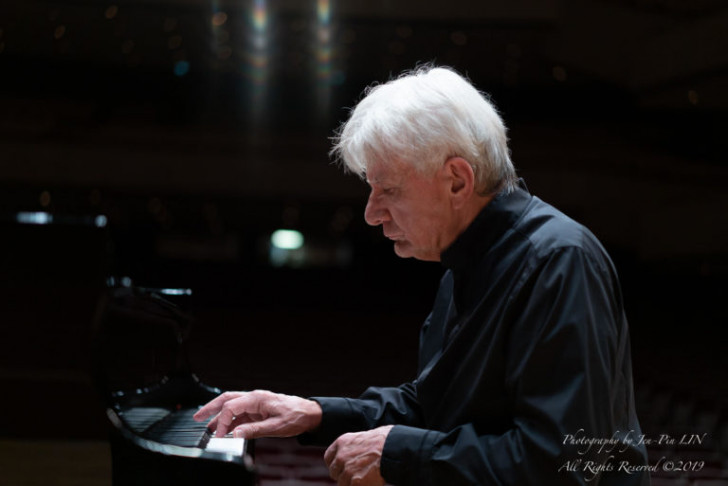 Rosel-10-c-Jen-Pin-LIN-768x513