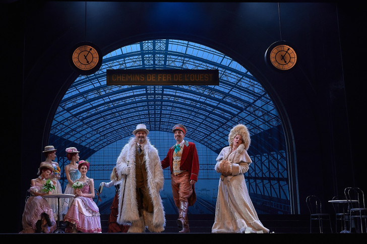 0011_DSB0437__VIE_PARISIENNE_PRE_GENERALE_TECHNICAL_SPIRIT_CHRISTIAN_BRÉMONT