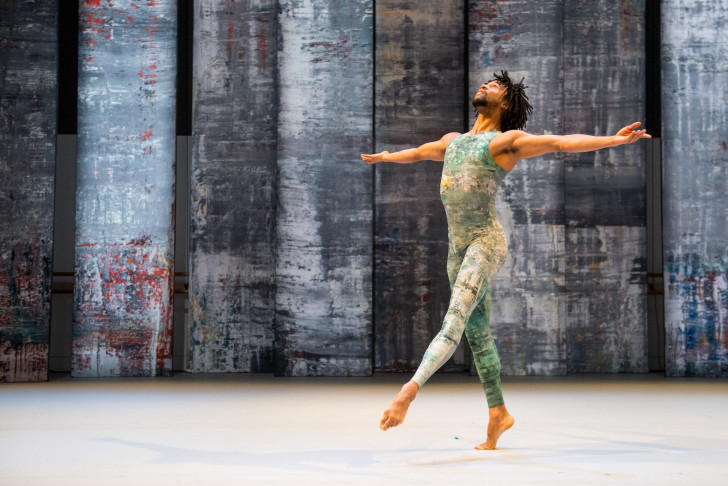 Ballet Rambert - Miguel Altunaga. ∏Tony Nandi