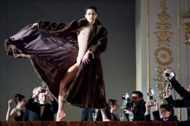 La production monumentale Nureyev, en première à Berlin