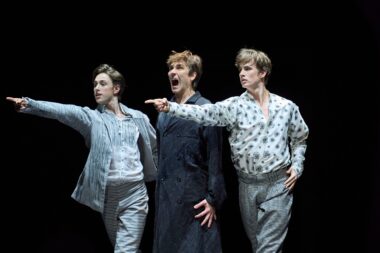 Le Ballet de Stuttgart pour un programme mixte en couleurs et en noir et blanc