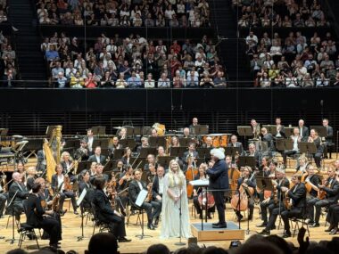 Simon Rattle et le LSO dans un programme Strauss, Mahler et 3e de Gerhard