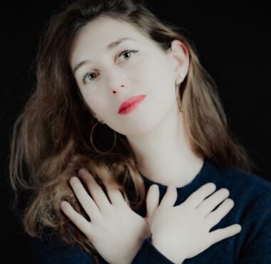 Charmes pianistiques et aquatiques avec Célia Oneto Bensaid à la Roque d’Anthéron